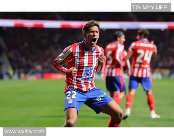 足球明星中的眼镜潮流盘点那些戴眼镜的球员们